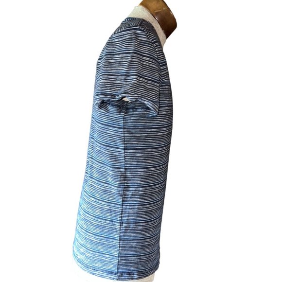 American Eagle Shirt Mens Small Blue Striped Indigo T-Shirt - Picture 2 of 7